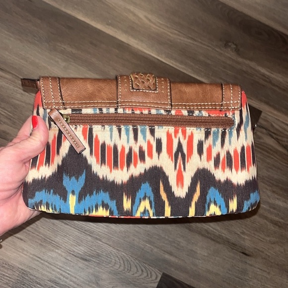 Chaps clutch/ crossbody bag with Aztec / western print style - preowned - Picture 12 of 12